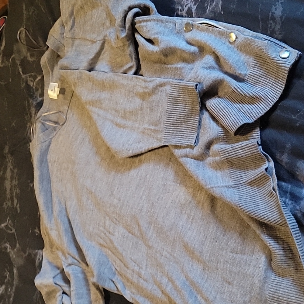 Women's sweater